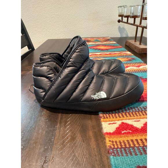 The North Face ThermoBall Insulated Camp Booties Black Men’s 12 / Women’s 13.5 main image 4